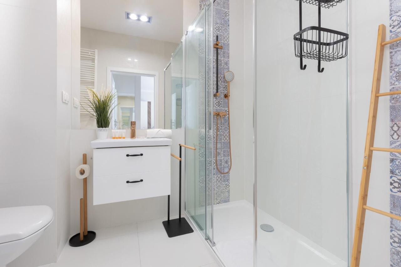 Lakeview Apartment Kapelanow Armii Krajowej By Noclegi Renters Varšava Exteriér fotografie