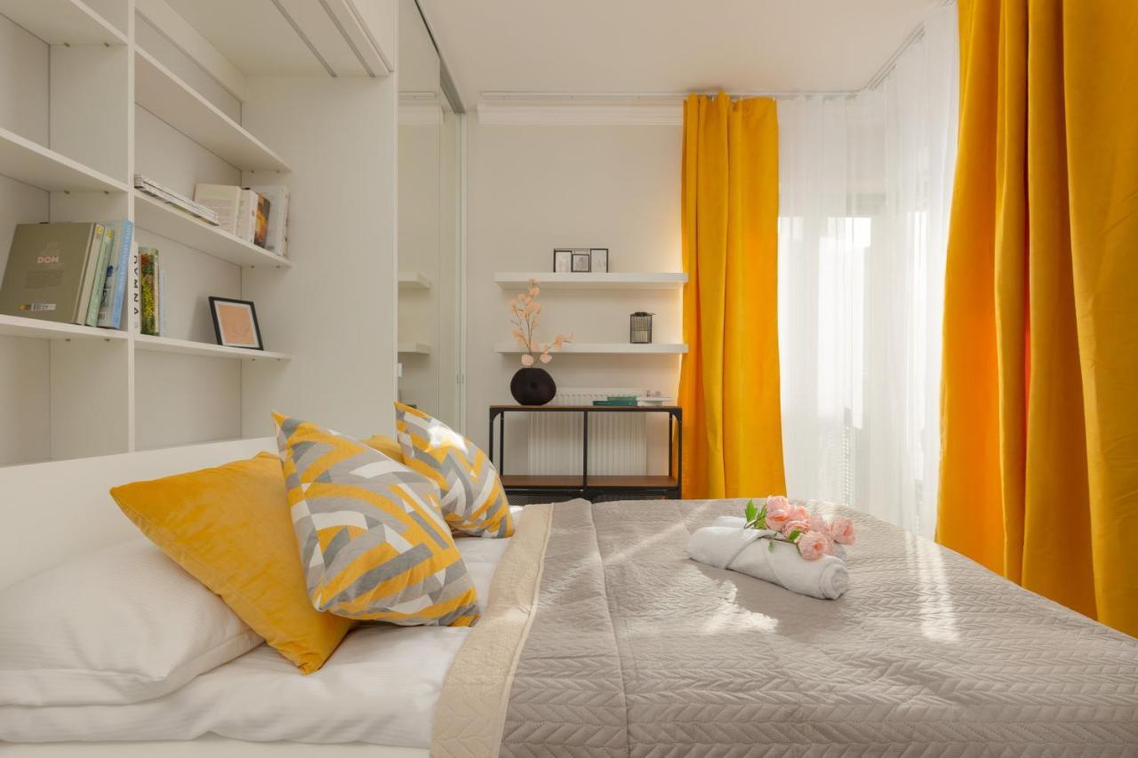 Lakeview Apartment Kapelanow Armii Krajowej By Noclegi Renters Varšava Exteriér fotografie