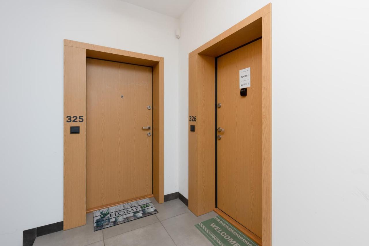 Lakeview Apartment Kapelanow Armii Krajowej By Noclegi Renters Varšava Exteriér fotografie